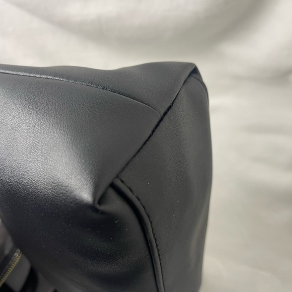 Betsey Johnson clear travel case, NWT - Picture 9 of 10